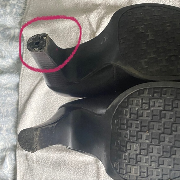 Short booties. Elastic side, leather. - Picture 6 of 6